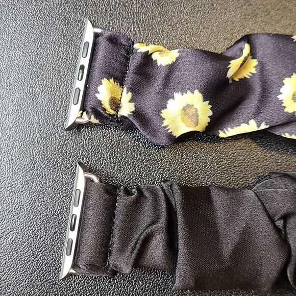 Apple Watch bans 🌻 Sunflower and Plain Black set. - Picture 3 of 4